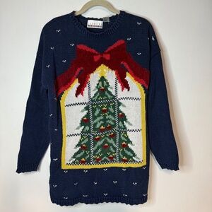 Vintage 90s Old Fashioned Christmas Tree Through Window Sweater